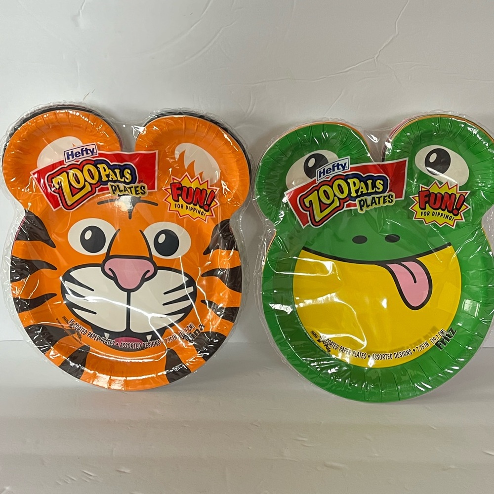 Hefty  Zoo pals Zoopals party fishes serve ware New in package various designs